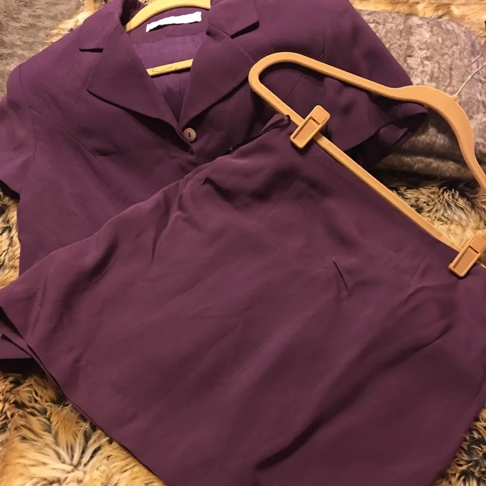 Valerie Stevens silk skirt suit SIZE 8